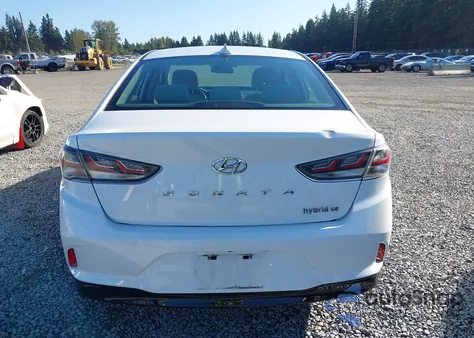 2019 Hyundai Sonata Hybrid Se z USA, uszkodzony, nr VIN KMHE24L30KA091826